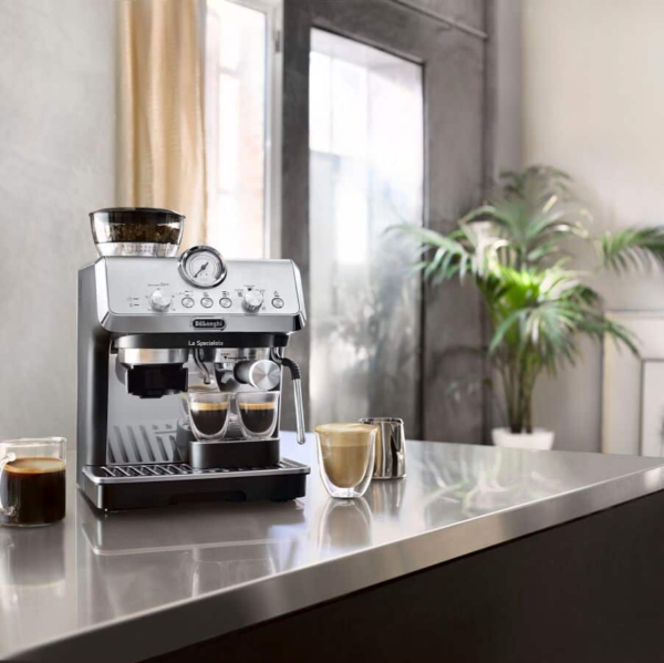 De'Longhi La Specialista Arte Compact EC9155.MB Manual Bean-to-Cup Espresso Machine – Black – view 6